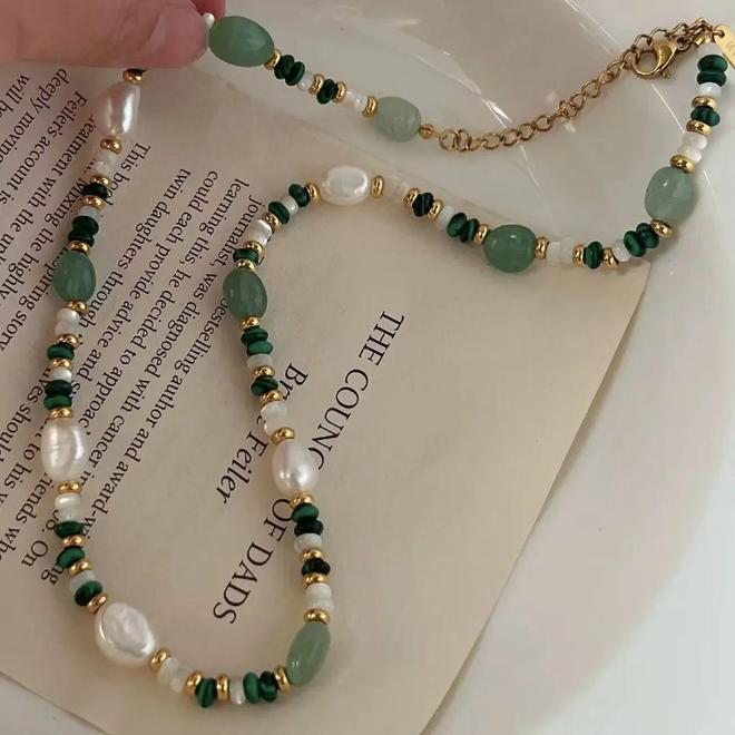 耳饰+项链戴出温柔高级感开元ky棋牌9款水彩色(图6) 耳饰+项链戴出温柔高级感开元ky棋牌9款水彩色(图6)